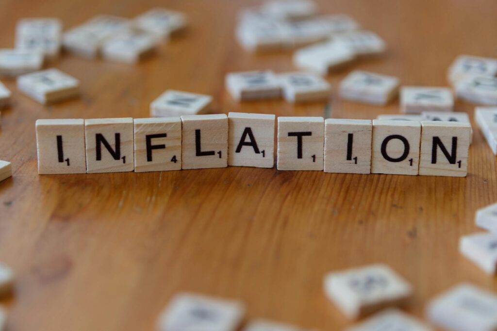 Global Markets Slide as Stagflation Fears and Policy Uncertainty Roil Investors