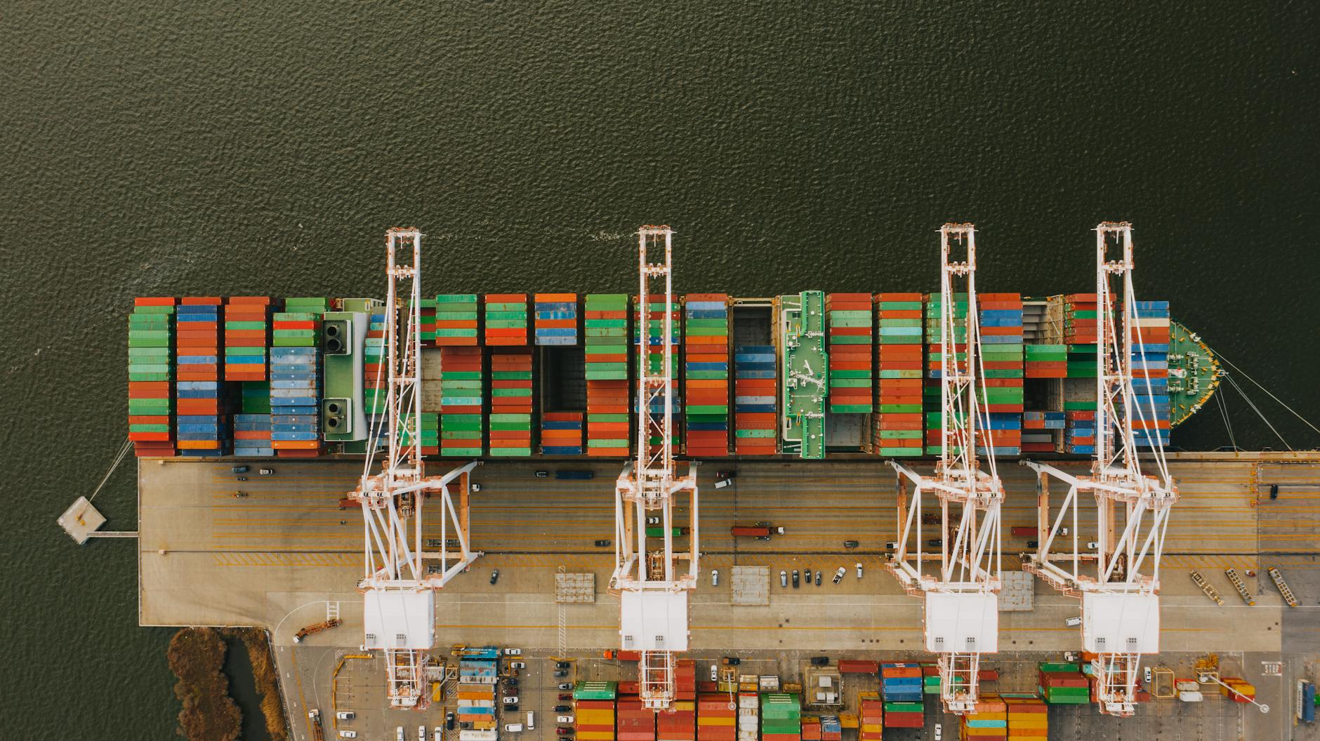 Global Markets Reel as U.S. Tariff Surge Sparks International Trade Turmoil