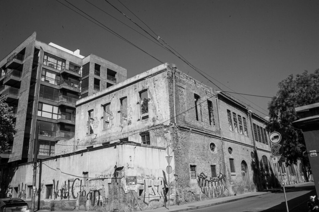 Wall Street Surges to New Highs as Rate Cut Bets Intensify and AI Stocks Soar